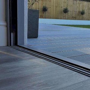 High-quality aluminium door threshold